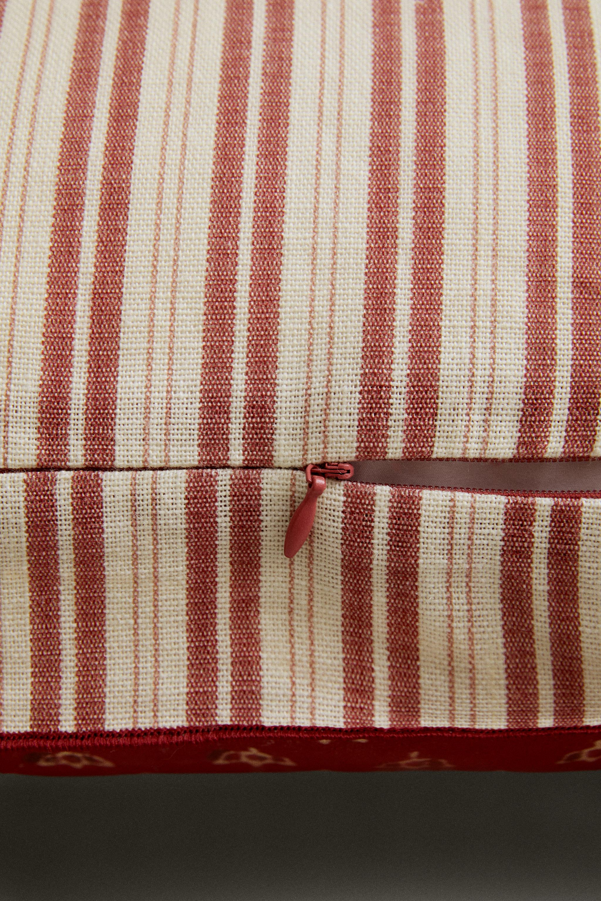 FLORAL AND STRIPE THROW PILLOW COVER